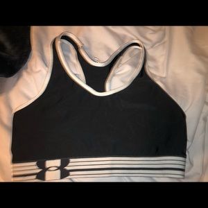 black Underarmour  sports bra